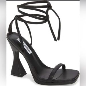 Steve Madden Black Wrap-Around Heels